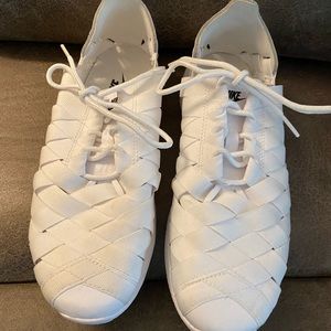 Nike women’s athletic shoes